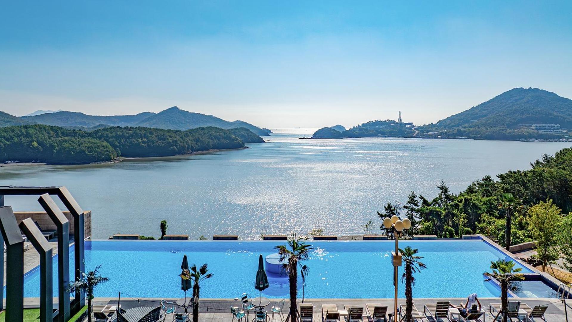 Hotel JCS Yeosu Buitenkant foto