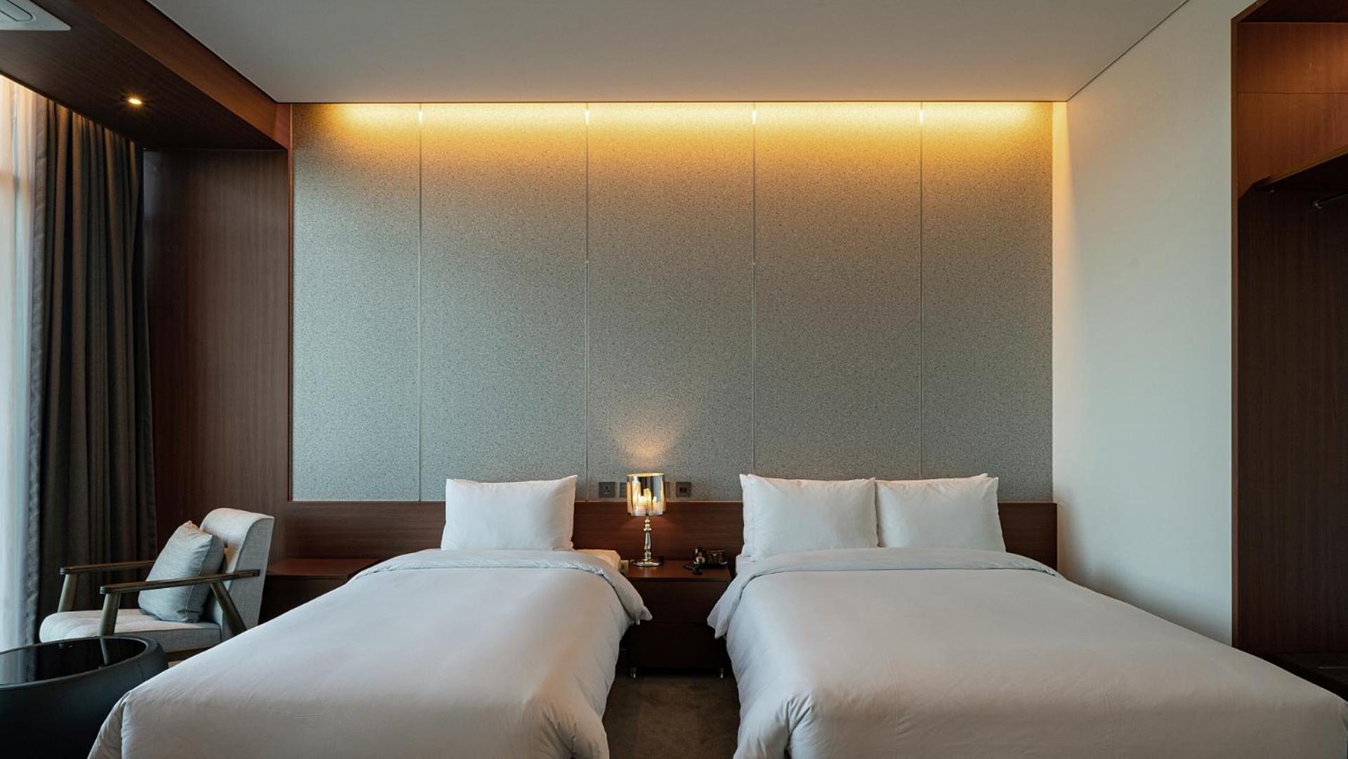 Hotel JCS Yeosu Buitenkant foto