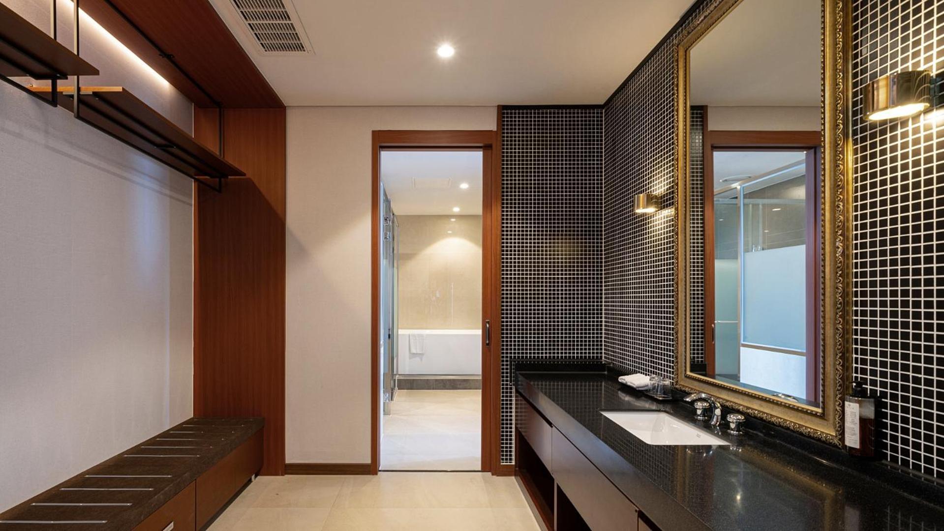 Hotel JCS Yeosu Buitenkant foto