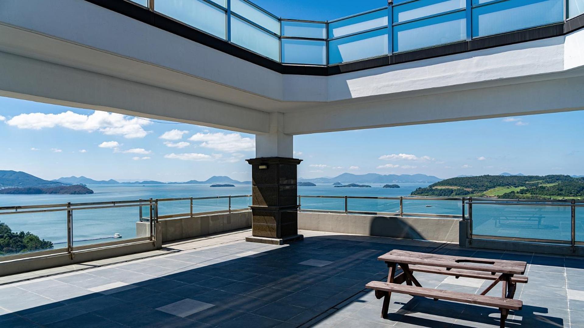 Hotel JCS Yeosu Buitenkant foto