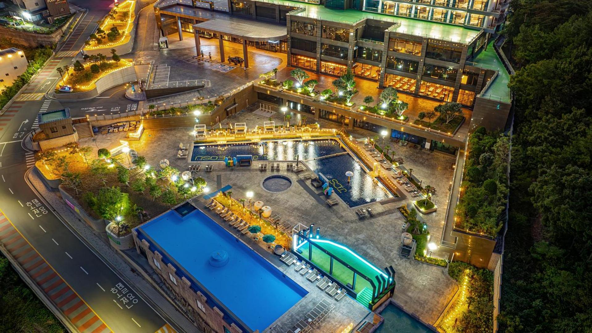 Hotel JCS Yeosu Buitenkant foto