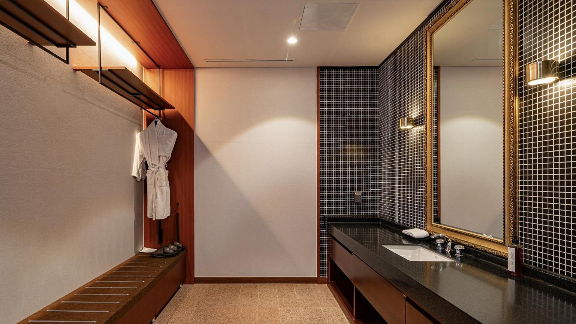 Hotel JCS Yeosu Buitenkant foto