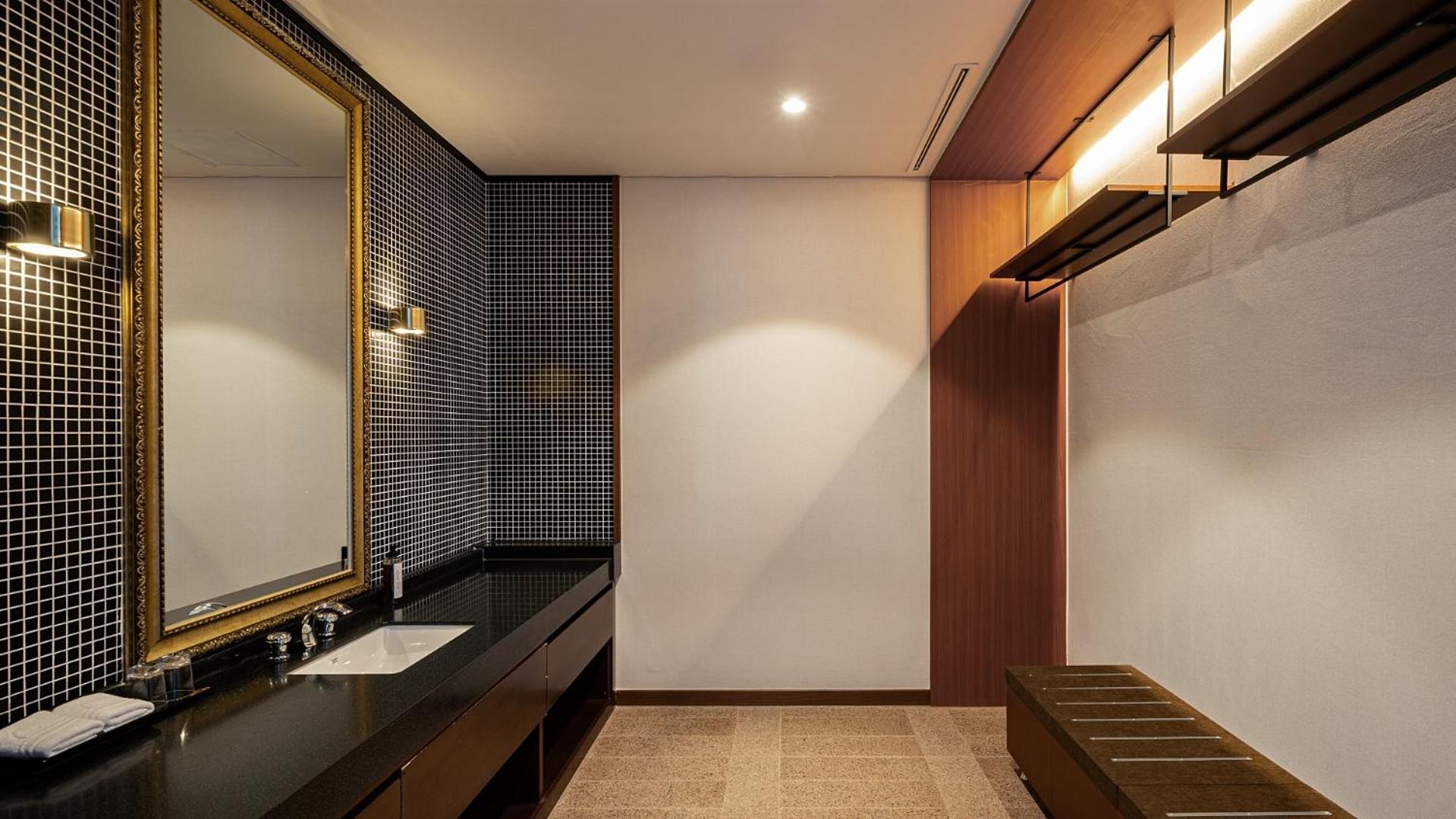 Hotel JCS Yeosu Buitenkant foto