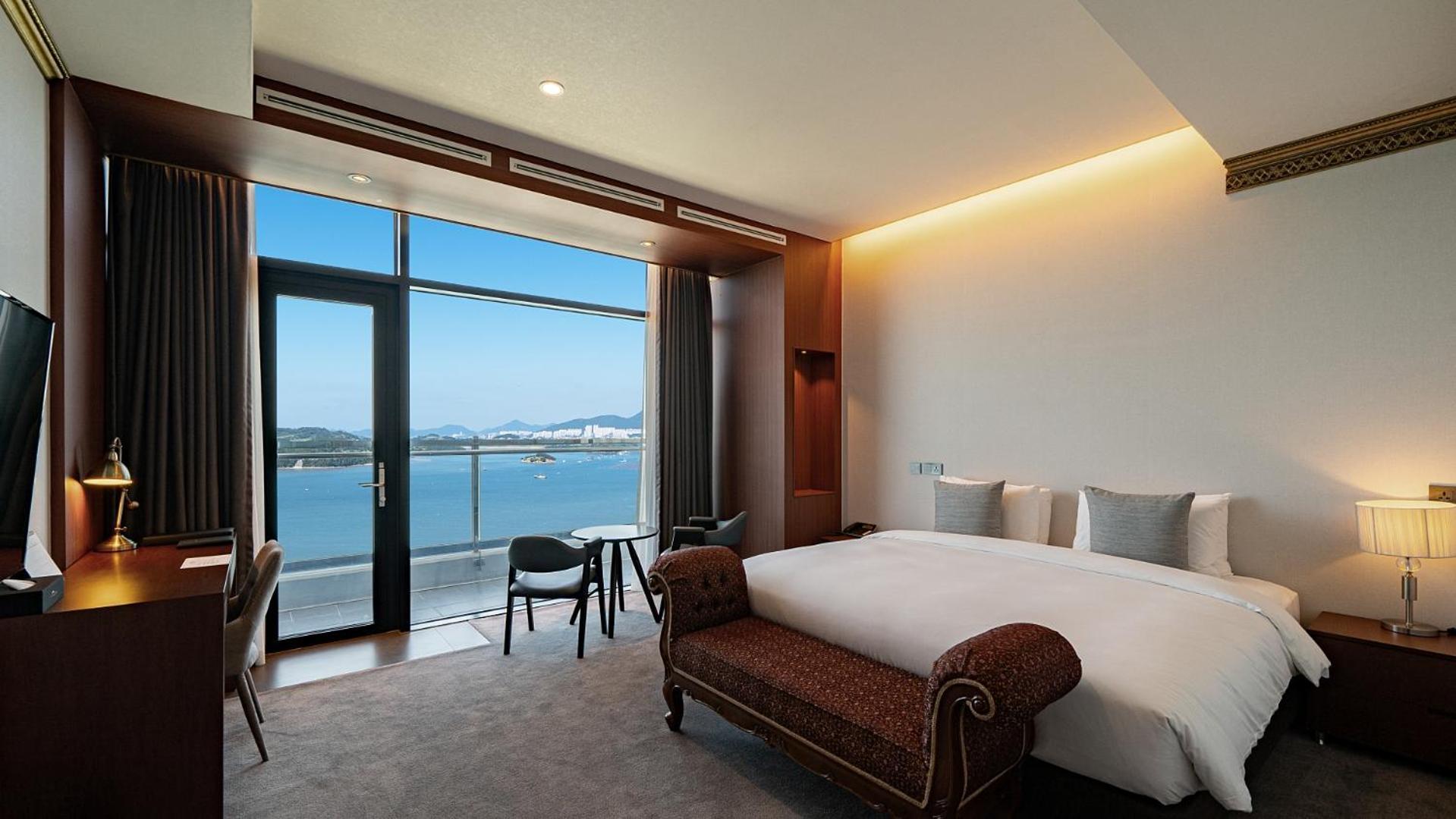 Hotel JCS Yeosu Buitenkant foto